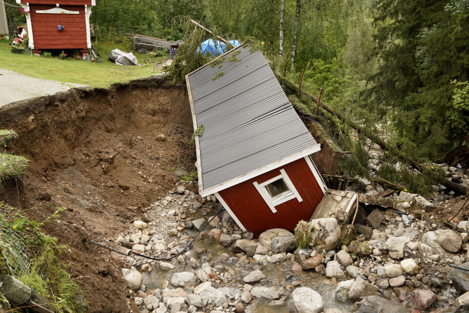 Naturskader fører til stadige større utgifter i Norge, ifølge Finans Norge. Her fra Brumunddal i august, da store nedbørsmengder førte til flom og oversvømmelse. Foto: Cornelius Poppe / NTB scanpix Naturskader fører til stadige større utgifter i Norge, ifølge Finans Norge. Her fra Brumunddal i august, da store nedbørsmengder førte til flom og oversvømmelse. Foto: Cornelius Poppe / NTB scanpix