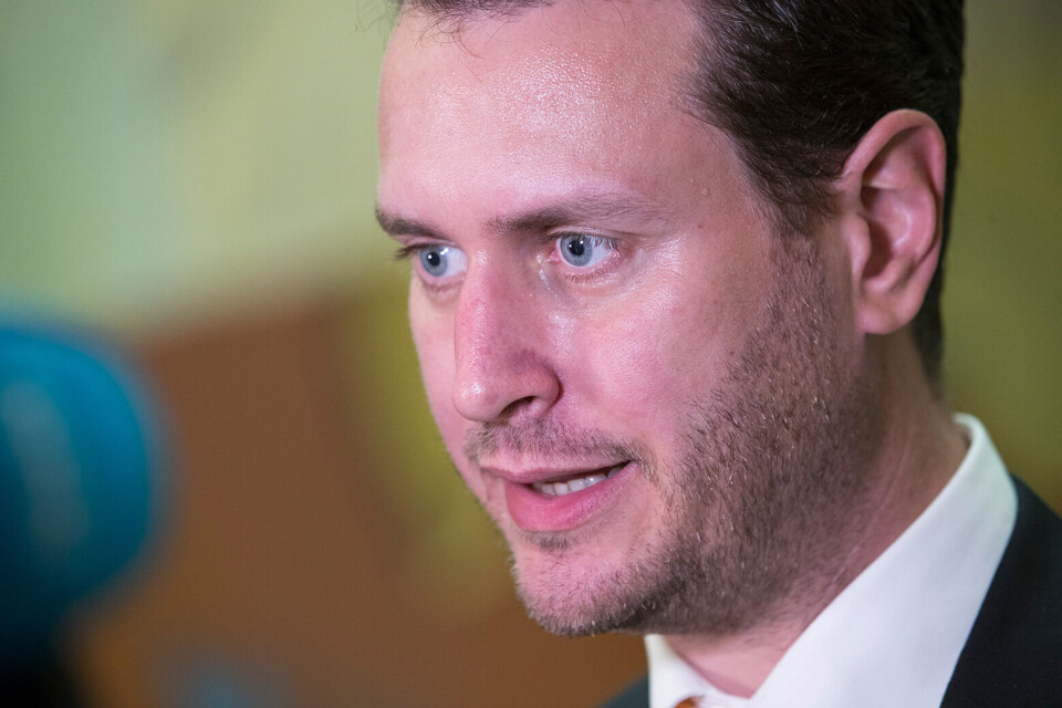 Leder for organisasjonsutvalget i Frp, Helge André Njåstad, sier at «en streng advarsel» er en «reaksjon som er ganske sterk». Arkivfoto: Håkon Mosvold Larsen / NTB scanpix Leder for organisasjonsutvalget i Frp, Helge André Njåstad, sier at «en streng advarsel» er en «reaksjon som er ganske sterk». Arkivfoto: Håkon Mosvold Larsen / NTB scanpix