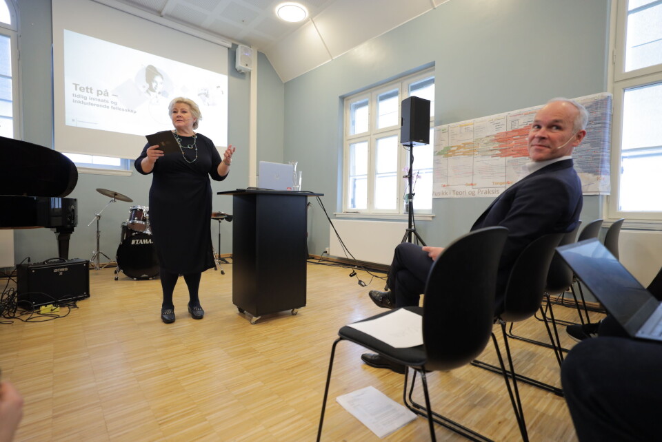 Statsminister Erna Solberg og kunnskaps- og integreringsminister Jan Tore Sanner på lanseringen av en ny stortingsmelding om tidlig innsats og inkluderende fellesskap i barnehage, skole og SFO, på Majorstuen skole. Foto: Ørn E. Borgen / NTB scanpix Statsminister Erna Solberg og kunnskaps- og integreringsminister Jan Tore Sanner på lanseringen av en ny stortingsmelding om tidlig innsats og inkluderende fellesskap i barnehage, skole og SFO, på Majorstuen skole. Foto: Ørn E. Borgen / NTB scanpix