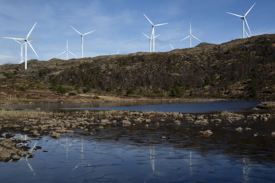 Alle selskaper som har fått konsesjon for vindkraft, får nå brev fra NVE om at det ikke blir mulig å få nye utsettelser på driftsstart. Bildet viser en del av Midtfjellet vindpark i Fitjar kommune. Foto: Jan Kåre Ness, NTB scanpix Alle selskaper som har fått konsesjon for vindkraft, får nå brev fra NVE om at det ikke blir mulig å få nye utsettelser på driftsstart. Bildet viser en del av Midtfjellet vindpark i Fitjar kommune. Foto: Jan Kåre Ness, NTB scanpix