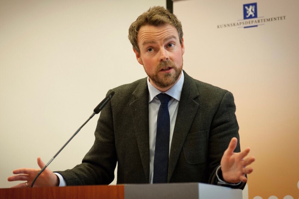 Statsråd Torbjørn Røe Isaksen (H) ber nå kommunene informere familiene bedre om mulighetene for gratis kjernetid. Arkivfoto Statsråd Torbjørn Røe Isaksen (H) ber nå kommunene informere familiene bedre om mulighetene for gratis kjernetid. Arkivfoto