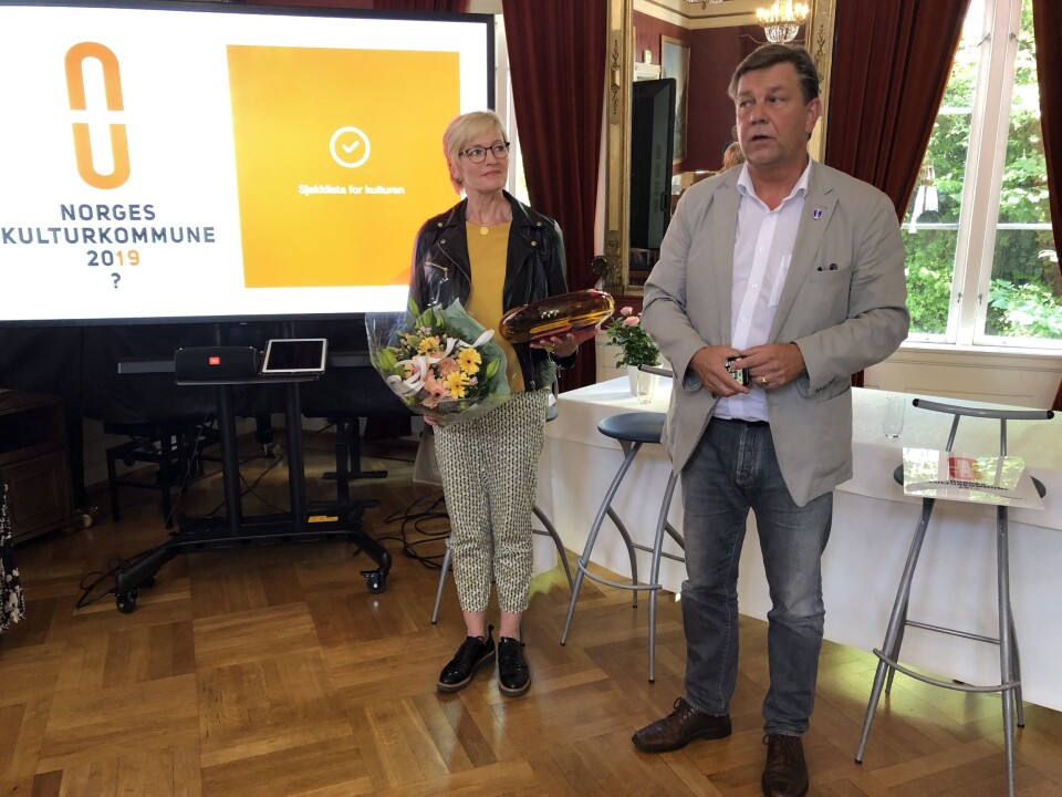Kultursjef Tone Ulltveit Moe og leder for bystyrekomite for kultur, idrett og byliv, Fredrik Haaning (H) i Drammen er stolte og glade for prisen. De har vært nominert tidligere, men denne gangen gikk de helt til topps.Foto: Tone Holmquist Kultursjef Tone Ulltveit Moe og leder for bystyrekomite for kultur, idrett og byliv, Fredrik Haaning (H) i Drammen er stolte og glade for prisen. De har vært nominert tidligere, men denne gangen gikk de helt til topps.Foto: Tone Holmquist