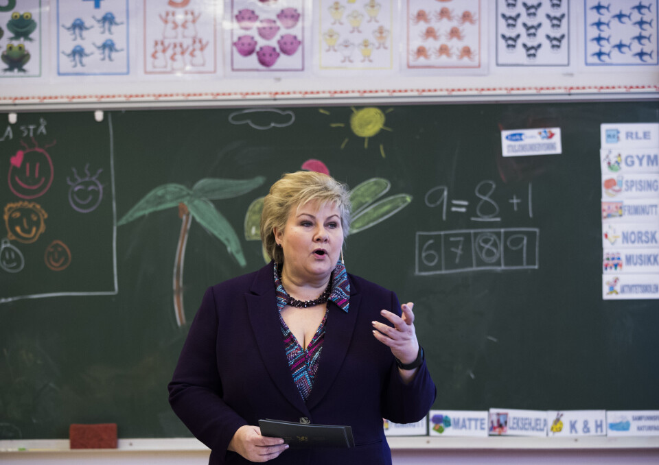 Erna ber lokalpolitikerne ta grep
