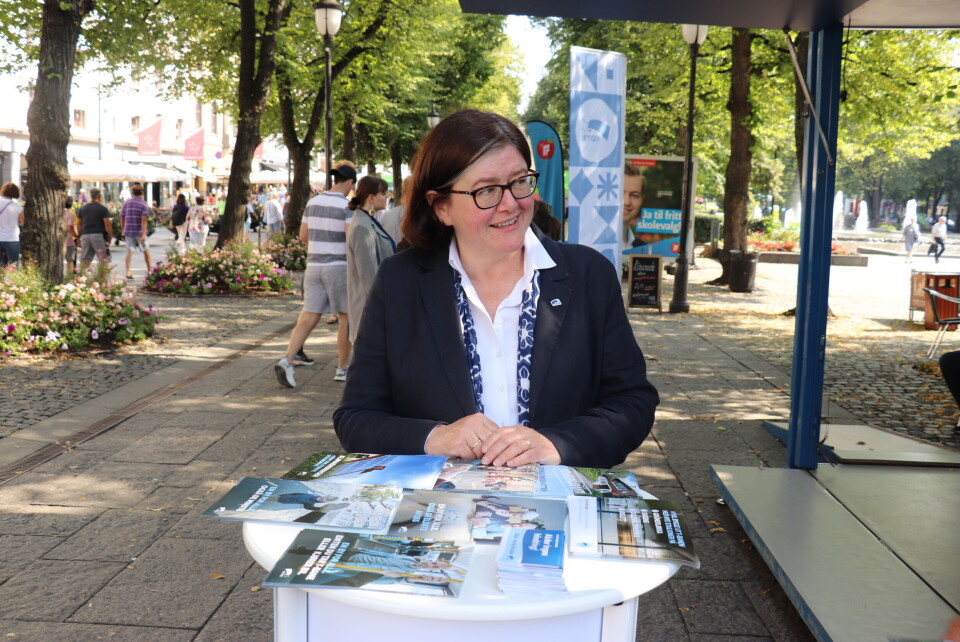 Fylkesordfører i Akershus, Anette Solli (H), er ikke nådig i sin kritikk av at NRK fikk gjennomføre valgmanipulering på Lillestrøm videregående, med velsignelse fra administrasjonen i fylkeskommunen. Foto: Tone Holmquist Fylkesordfører i Akershus, Anette Solli (H), er ikke nådig i sin kritikk av at NRK fikk gjennomføre valgmanipulering på Lillestrøm videregående, med velsignelse fra administrasjonen i fylkeskommunen. Foto: Tone Holmquist