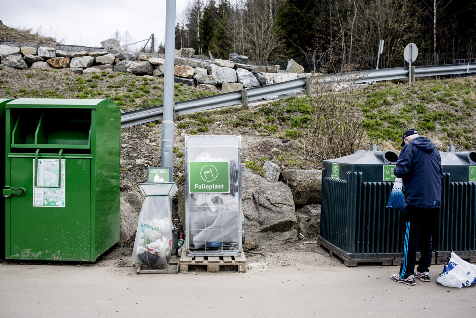 I fjor kastet norske husholdninger i gjennomsnitt 411 kilo avfall per innbygger. Samtidig ble mer levert til materialgjenvinning. Bildet er fra gjenvinningsstasjonen til Follo Ren AS i Ås. Foto: Magnus Knutsen Bjørke I fjor kastet norske husholdninger i gjennomsnitt 411 kilo avfall per innbygger. Samtidig ble mer levert til materialgjenvinning. Bildet er fra gjenvinningsstasjonen til Follo Ren AS i Ås. Foto: Magnus Knutsen Bjørke