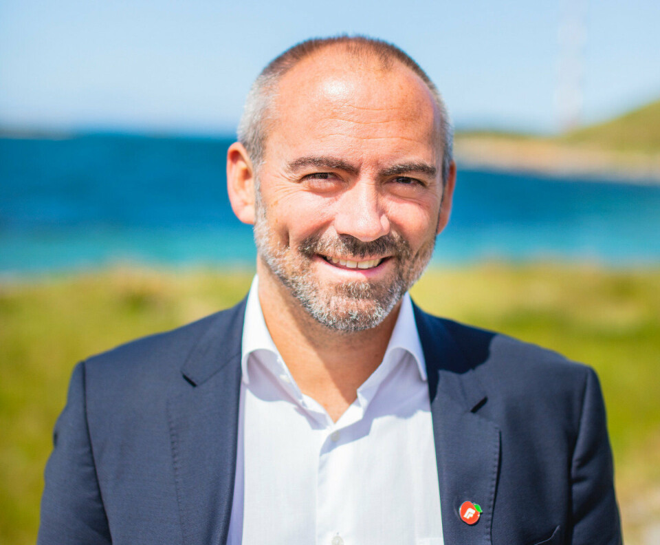 Sola-ordfører Tom Henning Slethei (Frp) vil prøve å delegere vielser til kolleger med mindre tårekanaler enn han selv har. Foto: Rune Hagelin Sola-ordfører Tom Henning Slethei (Frp) vil prøve å delegere vielser til kolleger med mindre tårekanaler enn han selv har. Foto: Rune Hagelin