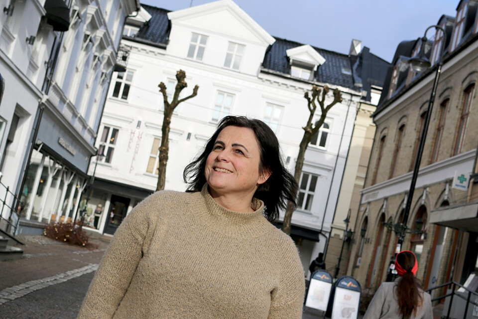 – Jeg er fryktelig glad, sier Nina Jentoft, da hun får nyheten om nominasjonen. – Når man har et sterkt engasjement, er det hyggelig at det blir lagt merke til. Foto: Arendals Tidende – Jeg er fryktelig glad, sier Nina Jentoft, da hun får nyheten om nominasjonen. – Når man har et sterkt engasjement, er det hyggelig at det blir lagt merke til. Foto: Arendals Tidende