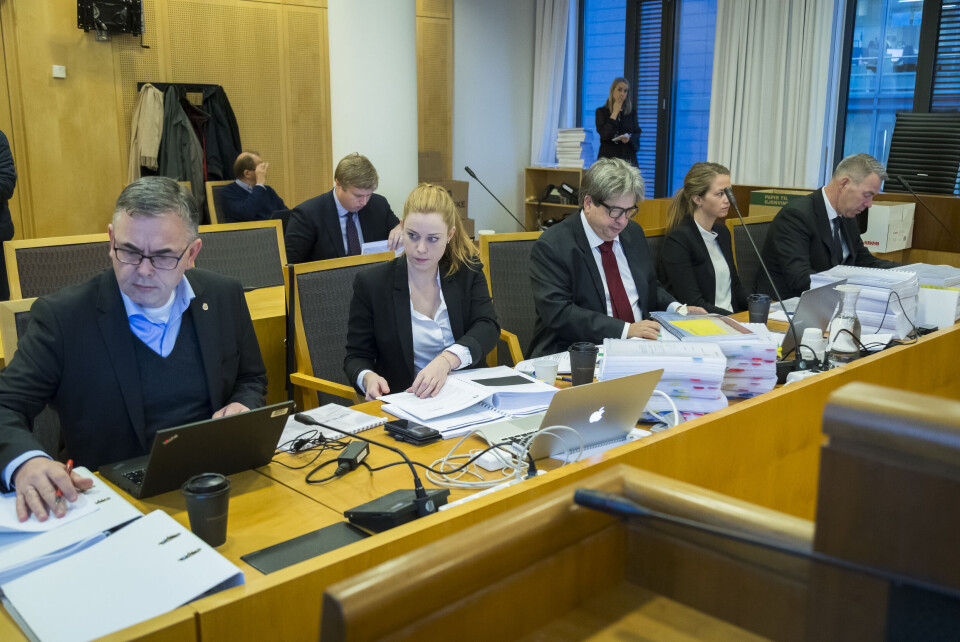 Oslo 20181119. F.v.: Advokat Anders Berg som representerer Oslo Energi Holding AS, advokatene fra BAHR Tuva Lien, Rune Suren, Olaug Wiliamsen Haug og Arne Tjaum i Oslo tingrett mandag der skjønnssaken mellom Oslo Energi Holding AS og ca. 1500 aksjonærer i Hafslund starter. Saken dreier seg om innløsningssummen til aksjene da Oslo kommune solgte Hafslund sommeren 2017. Oslo 20181119. F.v.: Advokat Anders Berg som representerer Oslo Energi Holding AS, advokatene fra BAHR Tuva Lien, Rune Suren, Olaug Wiliamsen Haug og Arne Tjaum i Oslo tingrett mandag der skjønnssaken mellom Oslo Energi Holding AS og ca. 1500 aksjonærer i Hafslund starter. Saken dreier seg om innløsningssummen til aksjene da Oslo kommune solgte Hafslund sommeren 2017.