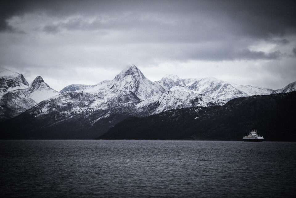 Tysfjord har havnet i rikspolitikken fordi Kommunaldepartementet ikke følger anbefalingen fra Fylkesmannen i Nordland om hvordan kommunen skal deles i to. Arkivfoto: Lisa Rypeng Tysfjord har havnet i rikspolitikken fordi Kommunaldepartementet ikke følger anbefalingen fra Fylkesmannen i Nordland om hvordan kommunen skal deles i to. Arkivfoto: Lisa Rypeng