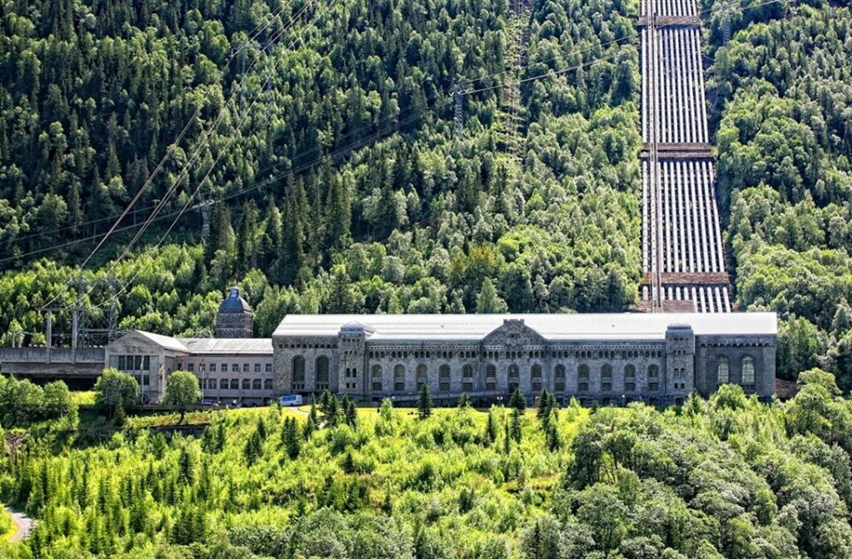 Industriarven i Rjukan og Notodden, som inkluderer kraftstasjonen på Vemork (bildet) fikk verdensarv-status i 2015. Den får drøyt 17 millioner kroner fra Riksantikvaren i år. Foto: Hans-Dieter Fleger. Industriarven i Rjukan og Notodden, som inkluderer kraftstasjonen på Vemork (bildet) fikk verdensarv-status i 2015. Den får drøyt 17 millioner kroner fra Riksantikvaren i år. Foto: Hans-Dieter Fleger.