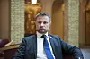 Helseminister Bent Høie (H) vil pålegge kommunene betalingplikt for rus- og psykiatripasienter som blir liggende ekstra døgn på sykehus i mangel av et kommunalt tilbud. Arkivfoto: Terje Lien