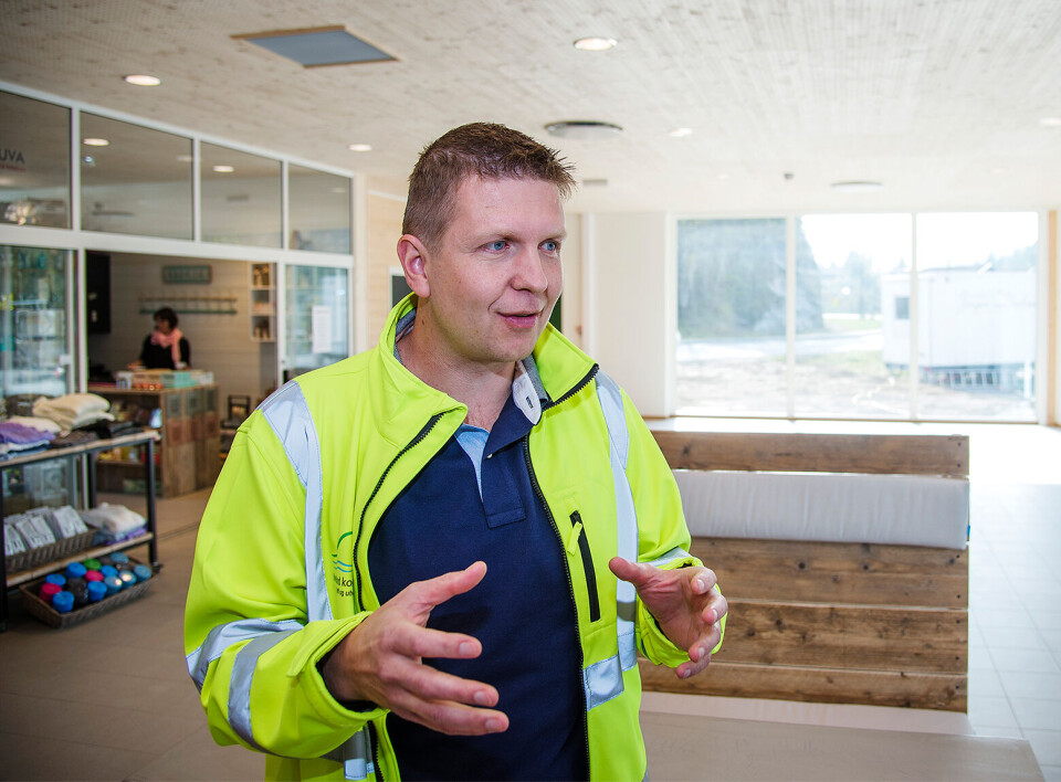 – Å hjelpe meg. Og så i favorittavisa. Så utrolig gøy, sier Egil Mølland om nomineringen til Årets kommuneprofil. Foto: Joakim S. Enger – Å hjelpe meg. Og så i favorittavisa. Så utrolig gøy, sier Egil Mølland om nomineringen til Årets kommuneprofil. Foto: Joakim S. Enger