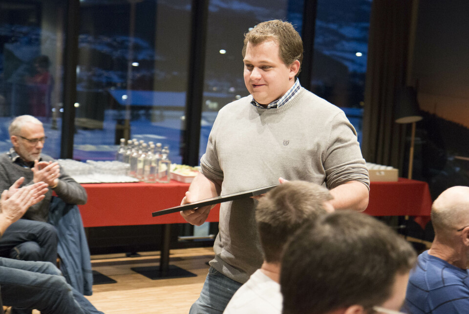 Kjøkkensjef Espen Sætha etter å ha blitt kåret til Årets unge leder. Foto: Øyvind Aukrust Kjøkkensjef Espen Sætha etter å ha blitt kåret til Årets unge leder. Foto: Øyvind Aukrust