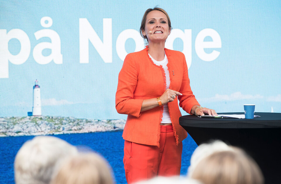 Fere norske skoler har innført mobilforbud. Jeg vil løfte fram forbud som en nasjonal sak, sier barne- og likestillingsminister Linda Hofstad Helleland (H). Foto: Terje Pedersen / NTB scanpix Fere norske skoler har innført mobilforbud. Jeg vil løfte fram forbud som en nasjonal sak, sier barne- og likestillingsminister Linda Hofstad Helleland (H). Foto: Terje Pedersen / NTB scanpix