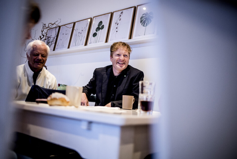 Senterpartiets finanspolitiske talsmann Sigbjørn Gjelsvik håper å få flere av Frps stortingsrepresentanter til å velte regionreformen. Her avbildet under valgvake i Sørum i 2017. Foto: Magnus K. Bjerke Senterpartiets finanspolitiske talsmann Sigbjørn Gjelsvik håper å få flere av Frps stortingsrepresentanter til å velte regionreformen. Her avbildet under valgvake i Sørum i 2017. Foto: Magnus K. Bjerke