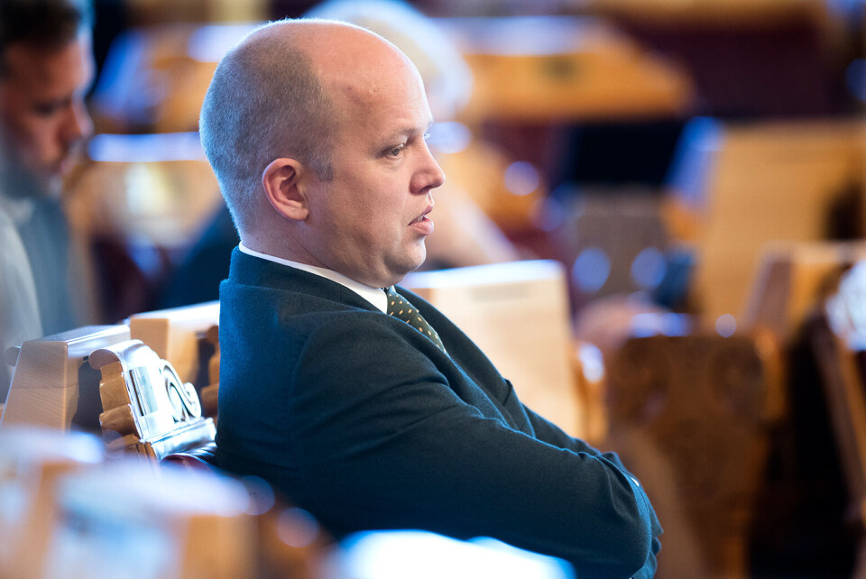 Senterpartiets leder Trygve Slagsvold Vedum lover å kjempe til siste slutt mot tvangssammenslåingen av Finnmark og Troms og det nye Viken. Partiet har også foreslått å stanse sammenslåingav Hedmark og Oppland, Telemark og Vestfold, og Hordaland og Sogn og Fjordane. Foto: Terje Pedersen / NTB scanpix Senterpartiets leder Trygve Slagsvold Vedum lover å kjempe til siste slutt mot tvangssammenslåingen av Finnmark og Troms og det nye Viken. Partiet har også foreslått å stanse sammenslåingav Hedmark og Oppland, Telemark og Vestfold, og Hordaland og Sogn og Fjordane. Foto: Terje Pedersen / NTB scanpix