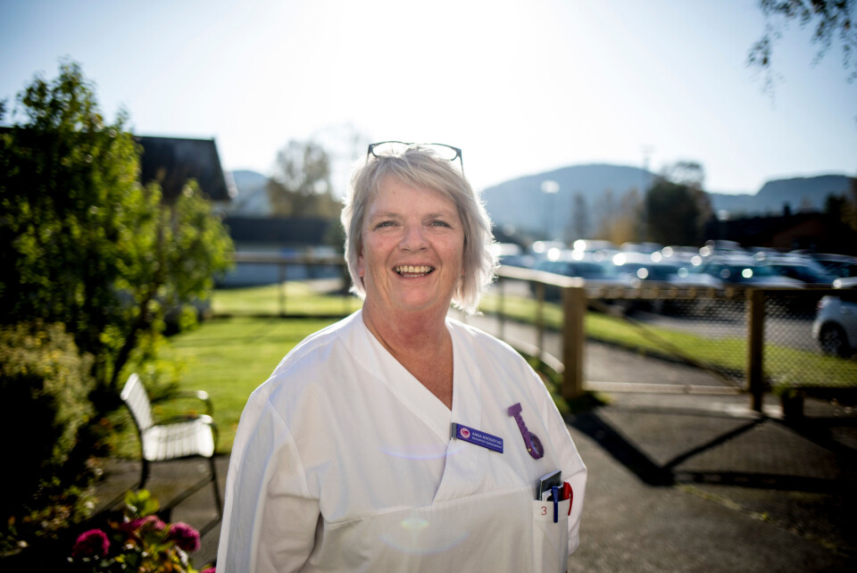 – Jeg ville gå med ryggen rak, sier Anna Krogstad om hvorfor hun kom tilbake på jobben som hjelpepleier ved Orkdal helsetun på nyåret 2016. Arkivfoto: Magnus Knutsen Bjørke – Jeg ville gå med ryggen rak, sier Anna Krogstad om hvorfor hun kom tilbake på jobben som hjelpepleier ved Orkdal helsetun på nyåret 2016. Arkivfoto: Magnus Knutsen Bjørke
