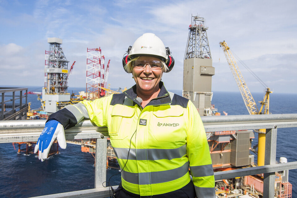 Finansminister Siv Jensen (Frp) besøkte Aker BP-plattformen Valhall i Nordsjøen i august. Valhall-feltet, som består av seks oljeplattformer, har hatt oljeproduksjon siden 1982. Foto: Håkon Mosvold Larsen / NTB scanpix Finansminister Siv Jensen (Frp) besøkte Aker BP-plattformen Valhall i Nordsjøen i august. Valhall-feltet, som består av seks oljeplattformer, har hatt oljeproduksjon siden 1982. Foto: Håkon Mosvold Larsen / NTB scanpix