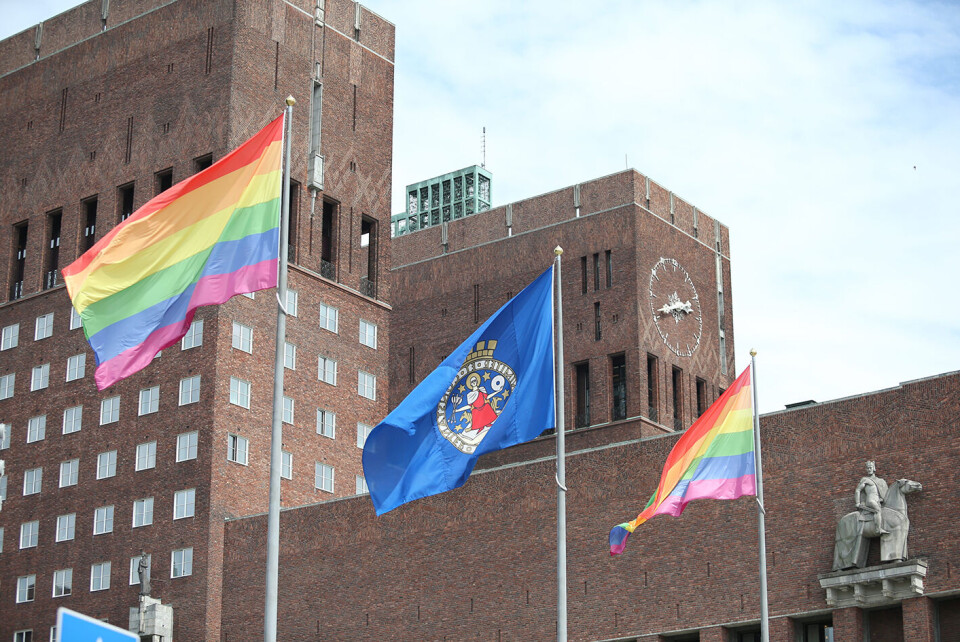Ordfører i Oslo, Marianne Borgen, fra SV, heiste regnbueflagget på Rådhusplassen i anledning Oslo Pride i fjor. Foto: Audun Braastad / NTB scanpix Ordfører i Oslo, Marianne Borgen, fra SV, heiste regnbueflagget på Rådhusplassen i anledning Oslo Pride i fjor. Foto: Audun Braastad / NTB scanpix