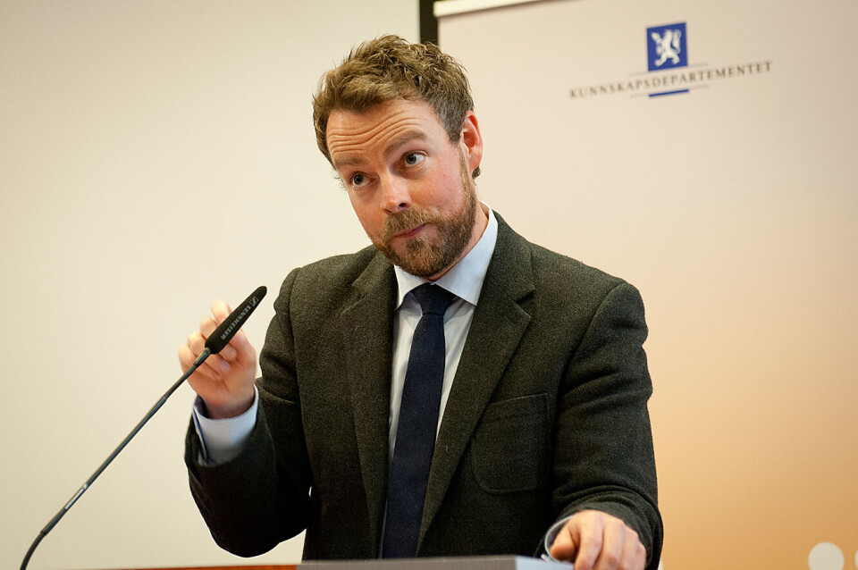 Kunnskapsminister Torbjørn Røe Isaksen (H) får ikke stortingsflertallet med seg på alle endringene han ønsker i norsk skole. Foto: Terje Lien Kunnskapsminister Torbjørn Røe Isaksen (H) får ikke stortingsflertallet med seg på alle endringene han ønsker i norsk skole. Foto: Terje Lien