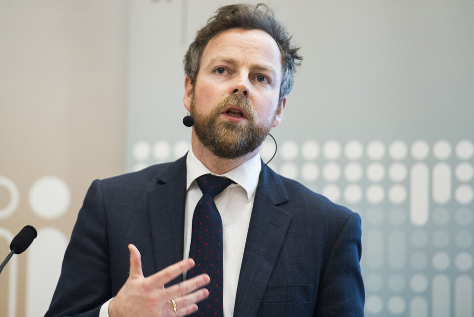 Kunnskapsminister Torbjørn Røe Isaksen (H) vil omorganisere kunnskapssektoren og varsler at 60 statlige arbeidsplasser flyttes ut av Oslo. Foto: Jon Olav Nesvold / NTB scanpix Kunnskapsminister Torbjørn Røe Isaksen (H) vil omorganisere kunnskapssektoren og varsler at 60 statlige arbeidsplasser flyttes ut av Oslo. Foto: Jon Olav Nesvold / NTB scanpix