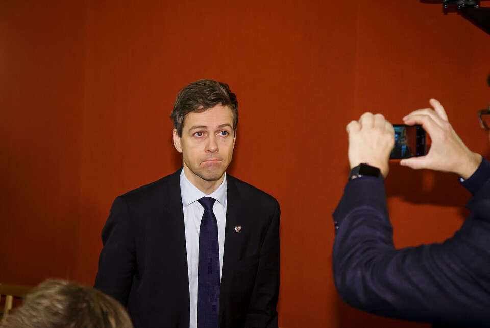 KrF-leder Knut Arild Hareide sier han har et klart råd til stortingsgruppen om hvordan partiet skal stille seg til budsjettkrisen, men hans munn er lukket til etter møtet med stortingsgruppen onsdag formiddag. Foto: Heiko Junge / NTB scanpix KrF-leder Knut Arild Hareide sier han har et klart råd til stortingsgruppen om hvordan partiet skal stille seg til budsjettkrisen, men hans munn er lukket til etter møtet med stortingsgruppen onsdag formiddag. Foto: Heiko Junge / NTB scanpix
