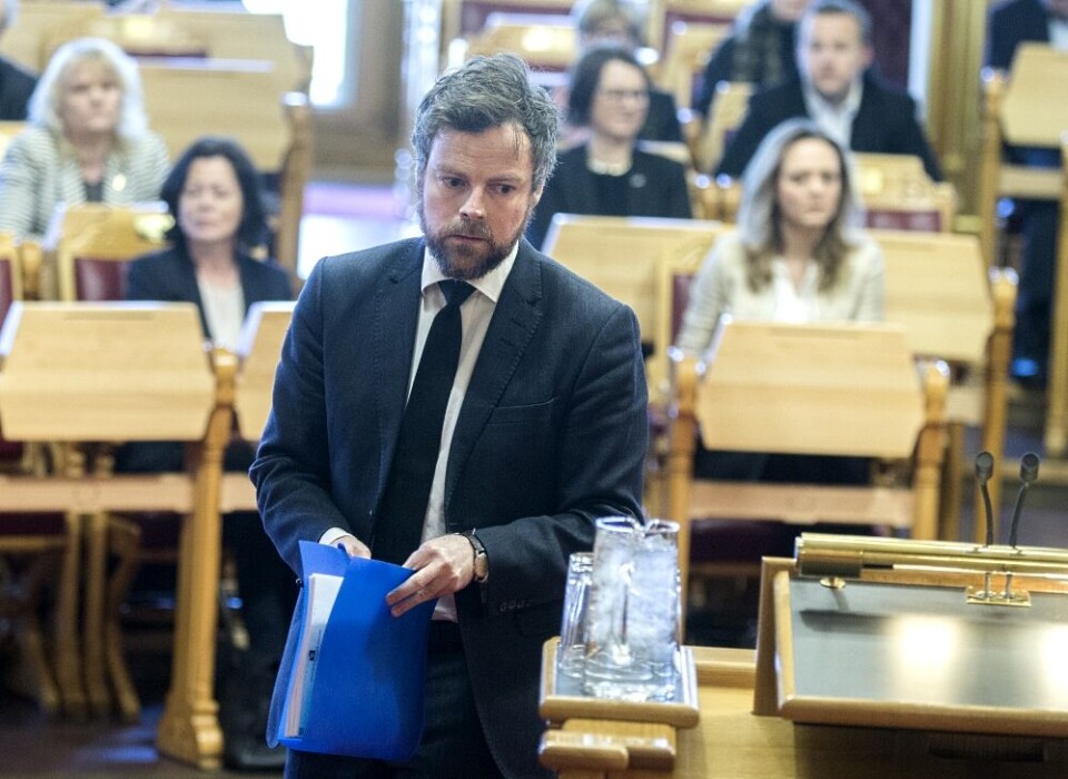 Statsråd Torbjørn Røe Isaksen (H) mener ansvaret for å skaffe læreplasser må bli enda tydeligere. Foto: Terje Pedersen, NTB Scanpix Statsråd Torbjørn Røe Isaksen (H) mener ansvaret for å skaffe læreplasser må bli enda tydeligere. Foto: Terje Pedersen, NTB Scanpix