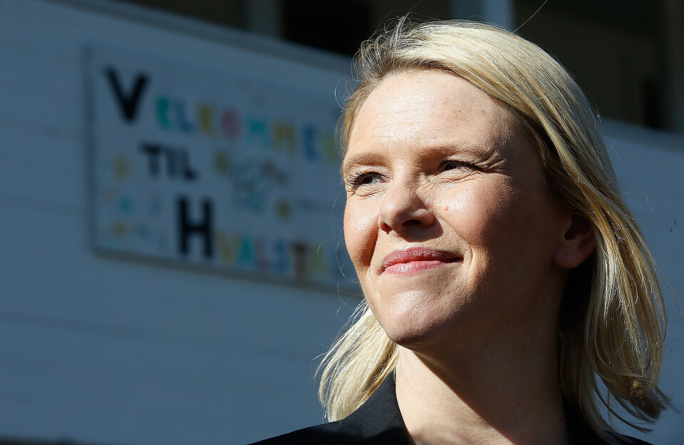 Innvandrings- og integreringsminister Sylvi Listhaug (Frp) mener oppmyking av regelverket vil gjøre det lettere for innvandrere med sykepleie- eller lærerbakgrunn å komme ut i arbeidslivet. Foto: Terje Pedersen / NTB scanpix Innvandrings- og integreringsminister Sylvi Listhaug (Frp) mener oppmyking av regelverket vil gjøre det lettere for innvandrere med sykepleie- eller lærerbakgrunn å komme ut i arbeidslivet. Foto: Terje Pedersen / NTB scanpix