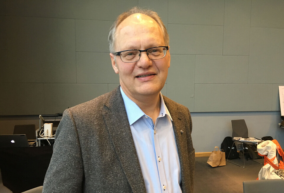 – Jeg vil spørre: Er det riktig av regjering og storting å si ja til en sammenslåing som bryter med inndeling i bo- og arbeidsregioner? Ekspertutvalget la jo det til grunn som et prinsipp, sier Geir Vinsand. Foto: Tone Holmquist – Jeg vil spørre: Er det riktig av regjering og storting å si ja til en sammenslåing som bryter med inndeling i bo- og arbeidsregioner? Ekspertutvalget la jo det til grunn som et prinsipp, sier Geir Vinsand. Foto: Tone Holmquist