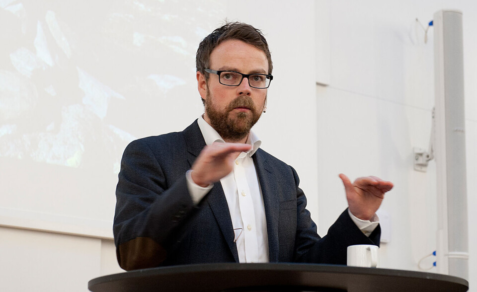 Kunnskapsminister Torbjørn Røe Isaksen kan måtte møte i høring og må uansett forklare seg ytterligere om kontrollen med privatskoler. Foto: Terje Lien Kunnskapsminister Torbjørn Røe Isaksen kan måtte møte i høring og må uansett forklare seg ytterligere om kontrollen med privatskoler. Foto: Terje Lien