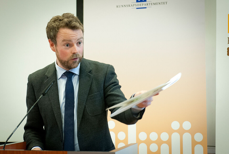 Kunnskapsministeren vil at private barnehager fortsatt skal ha kommunal finansiering for å hindre utviklingen av A- og B-barnehager innad i kommunene. Foto: Terje Lien Kunnskapsministeren vil at private barnehager fortsatt skal ha kommunal finansiering for å hindre utviklingen av A- og B-barnehager innad i kommunene. Foto: Terje Lien