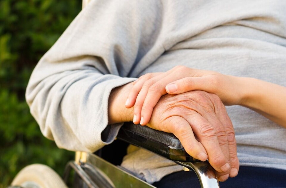 Kvalitet i eldreomsorgen er satt på dagsordenen på en ny måte gjennom offentliggjøring av avviksmeldinger. Illustrasjonsfoto: Colourbox Kvalitet i eldreomsorgen er satt på dagsordenen på en ny måte gjennom offentliggjøring av avviksmeldinger. Illustrasjonsfoto: Colourbox