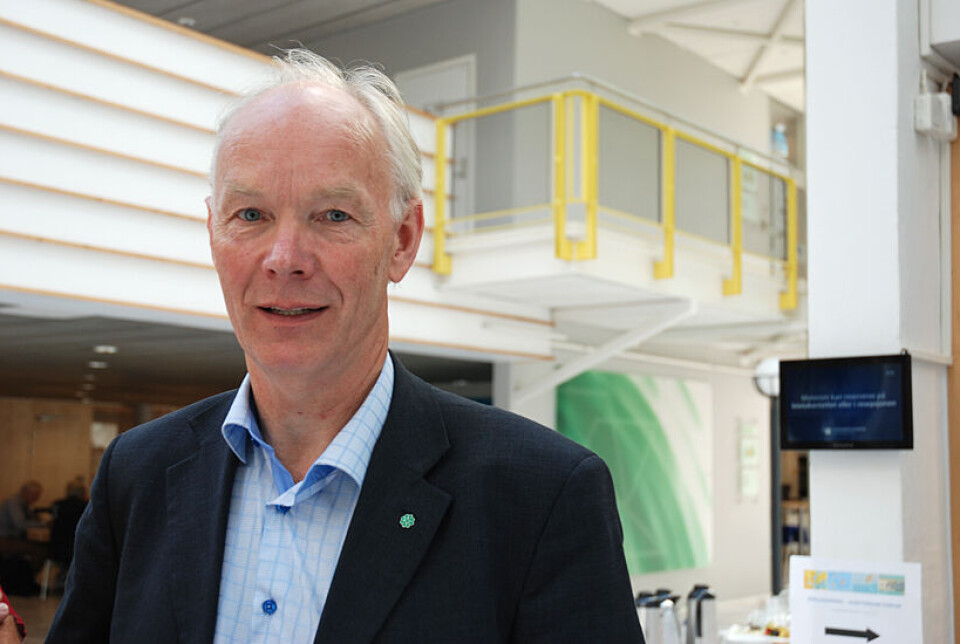Per Olaf Lundteigen (Sp) truer Ap med et veldig dårlig samarbeidsklima, dersom Ap stenger for oppløsning av Innlandet. Per Olaf Lundteigen (Sp) truer Ap med et veldig dårlig samarbeidsklima, dersom Ap stenger for oppløsning av Innlandet.