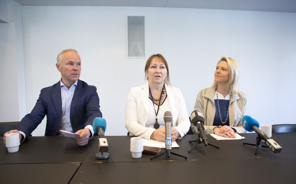 Kommunalminister Jan Tore Sanner, KS-leder Gunn Marti Helgesen og integrerings- og innvandringsminister Sylvi Listhaug møtte i dag pressen for å fortelle at kommunene fortsatt skal få ekstratilskudd for flyktninger. Foto: Torstein Bøe, NTB scanpix Kommunalminister Jan Tore Sanner, KS-leder Gunn Marti Helgesen og integrerings- og innvandringsminister Sylvi Listhaug møtte i dag pressen for å fortelle at kommunene fortsatt skal få ekstratilskudd for flyktninger. Foto: Torstein Bøe, NTB scanpix