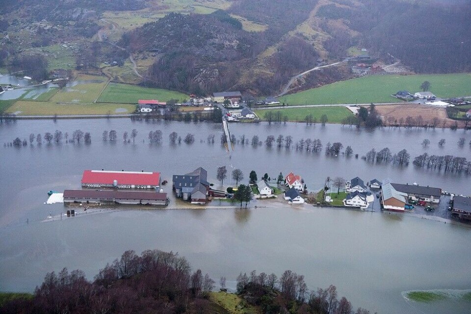 Bjerkreimselva gikk langt over sine bredder i Tengesdal i Bjerkheim kommune da "Synne" slå til i desember 2015. Søre Tengesdal i forgrunnen.Foto: Anders MInge / Stavanger Aftenblad Bjerkreimselva gikk langt over sine bredder i Tengesdal i Bjerkheim kommune da 'Synne' slå til i desember 2015. Søre Tengesdal i forgrunnen.Foto: Anders MInge / Stavanger Aftenblad