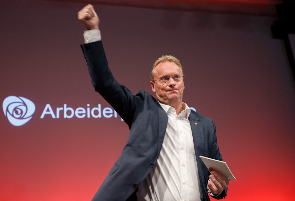 Raymond Johansen på talerstolen under Arbeiderpartiets valgvake i Folkets Hus i Oslo under Kommune- og fylkestingsvalg 2015. -Jeg er utrolig stolt og veldig fornøyd med natten, sier Johansen. Foto: Cornelius Poppe / NTB scanpix Raymond Johansen på talerstolen under Arbeiderpartiets valgvake i Folkets Hus i Oslo under Kommune- og fylkestingsvalg 2015. -Jeg er utrolig stolt og veldig fornøyd med natten, sier Johansen. Foto: Cornelius Poppe / NTB scanpix