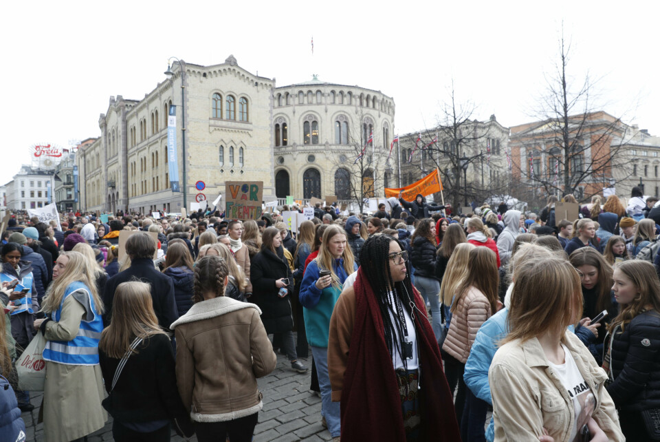 Skolestreiken 22. mars var den hittil største i Norge. Da møtte om lag 40.000 elever på landsbasis opp til demonstrasjoner for å kreve at norske politikere gjør sitt for å stanse klimaendringene. Her fra markeringen foran Stortinget. Foto: Terje Bendiksby / NTB scanpix Skolestreiken 22. mars var den hittil største i Norge. Da møtte om lag 40.000 elever på landsbasis opp til demonstrasjoner for å kreve at norske politikere gjør sitt for å stanse klimaendringene. Her fra markeringen foran Stortinget. Foto: Terje Bendiksby / NTB scanpix