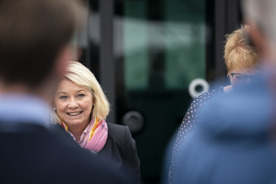 Kommunal- og moderniseringsminister Monica Mæland (H) kan skryte av at nesten 1.200 statlige arbeidsplasser er flyttet ut av eller etablert utenfor Oslo arbeidsmarkedsregion under denne regjeringen. Foto: Ole Martin Wold / NTB scanpix Kommunal- og moderniseringsminister Monica Mæland (H) kan skryte av at nesten 1.200 statlige arbeidsplasser er flyttet ut av eller etablert utenfor Oslo arbeidsmarkedsregion under denne regjeringen. Foto: Ole Martin Wold / NTB scanpix