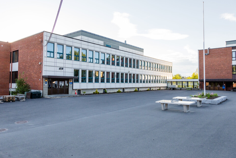 Ledelsen ved Ulsrud videregående skole i Oslo finner ingen grunn til å opprette personalsak mot lektor Simon Malkenes. Foto: Audun Braastad / NTB scanpix Ledelsen ved Ulsrud videregående skole i Oslo finner ingen grunn til å opprette personalsak mot lektor Simon Malkenes. Foto: Audun Braastad / NTB scanpix