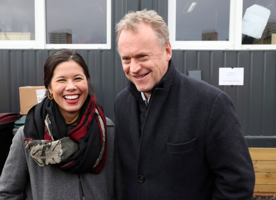 Miljøbyråd Lan Marie Berg (MDG) og byrådsleder Raymond Johansen (Ap) sier Oslo skal bli første by i verden til å forby unødvendig engangsplast. Men i Høyre lurer man på hva som konkret menes med løftet.Foto: Vidar Ruud / NTB scanpix Miljøbyråd Lan Marie Berg (MDG) og byrådsleder Raymond Johansen (Ap) sier Oslo skal bli første by i verden til å forby unødvendig engangsplast. Men i Høyre lurer man på hva som konkret menes med løftet.Foto: Vidar Ruud / NTB scanpix