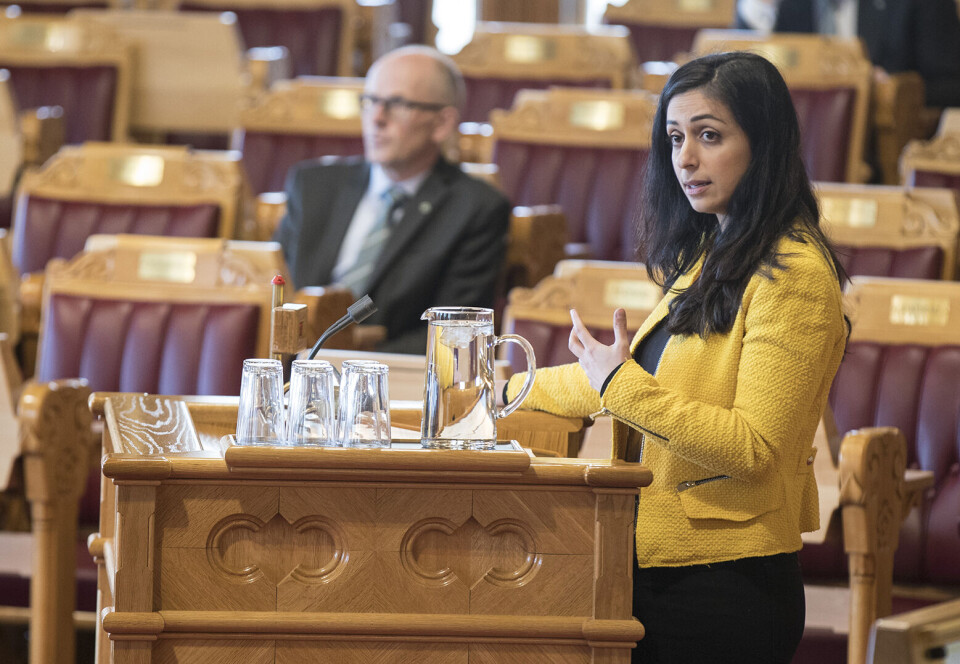 Arbeiderpartiets nestleder Hadia Tajik stiller spørsmål til statsminister Erna Solberg i den muntlige spørretime på Stortinget tidligere i år. Arkivfoto: Vidar Ruud / NTB scanpix Arbeiderpartiets nestleder Hadia Tajik stiller spørsmål til statsminister Erna Solberg i den muntlige spørretime på Stortinget tidligere i år. Arkivfoto: Vidar Ruud / NTB scanpix