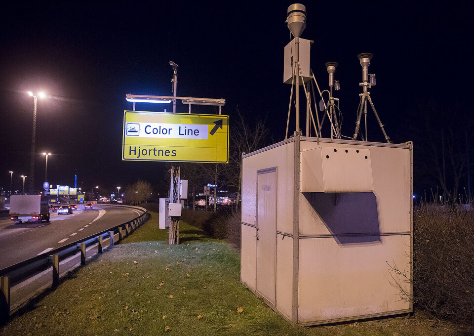Vegvesenets målestasjon for luftkvalitet ved E18 på Hjortnes i Oslo registrerte mandag verdier på rødt nivå, noe som indikerer at luftforurensningen er en betydelig helserisiko. Foto: Berit Roald / NTB scanpix Vegvesenets målestasjon for luftkvalitet ved E18 på Hjortnes i Oslo registrerte mandag verdier på rødt nivå, noe som indikerer at luftforurensningen er en betydelig helserisiko. Foto: Berit Roald / NTB scanpix