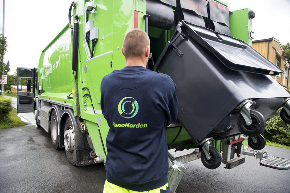 Søppeltømmere fra renovasjonsselskapet Renonorden. Avfallsselskapet slo seg selv konkurs med umiddelbar virkning 19. september og 134 kommuner ble rammet og over hele landet. Så langt er det registrert krav på 555 millioner kroner i boet. Foto: Heiko Junge / NTB scanpix Søppeltømmere fra renovasjonsselskapet Renonorden. Avfallsselskapet slo seg selv konkurs med umiddelbar virkning 19. september og 134 kommuner ble rammet og over hele landet. Så langt er det registrert krav på 555 millioner kroner i boet. Foto: Heiko Junge / NTB scanpix