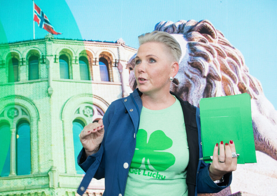 Senterpartiets nestleder Anne Beathe Tvinnereim vil gi offentlig ansatte i førstelinjetjenesten mer tillit og færre krav til rapportering. Foto: Terje Pedersen / NTB scanpix Senterpartiets nestleder Anne Beathe Tvinnereim vil gi offentlig ansatte i førstelinjetjenesten mer tillit og færre krav til rapportering. Foto: Terje Pedersen / NTB scanpix