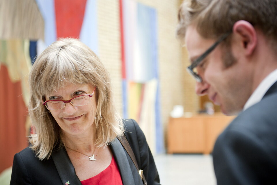 SVs Karin Andersen, her sammen med partikollega Snorre Valen, mener kommunene må få bedre tid til å vurdere sammenslåing. Arkivfoto: Fredrik Varfjell / NTB scanpix SVs Karin Andersen, her sammen med partikollega Snorre Valen, mener kommunene må få bedre tid til å vurdere sammenslåing. Arkivfoto: Fredrik Varfjell / NTB scanpix