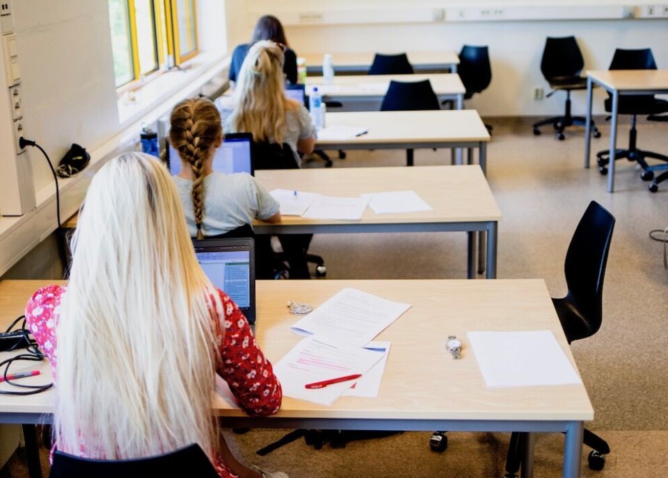 Kunnskaps- og integreringsminister Jan Tore Sanner (H) mener regjeringens satsing på flere lærere og videreutdanning virker. Foto: Magnus K. Bjørke Kunnskaps- og integreringsminister Jan Tore Sanner (H) mener regjeringens satsing på flere lærere og videreutdanning virker. Foto: Magnus K. Bjørke