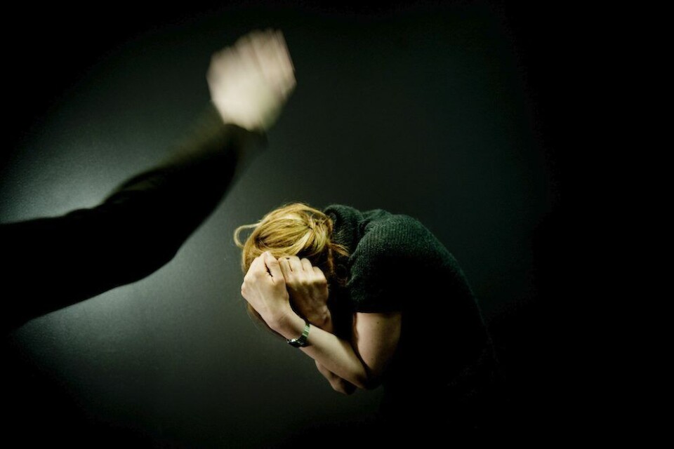 Vold i nære relasjoner er et av våre største samfunnsproblem, skriver Siri Spillum, som etterlyser nye og kreative tiltak. Foto: Luca Kleve-Ruud, Samfoto Vold i nære relasjoner er et av våre største samfunnsproblem, skriver Siri Spillum, som etterlyser nye og kreative tiltak. Foto: Luca Kleve-Ruud, Samfoto