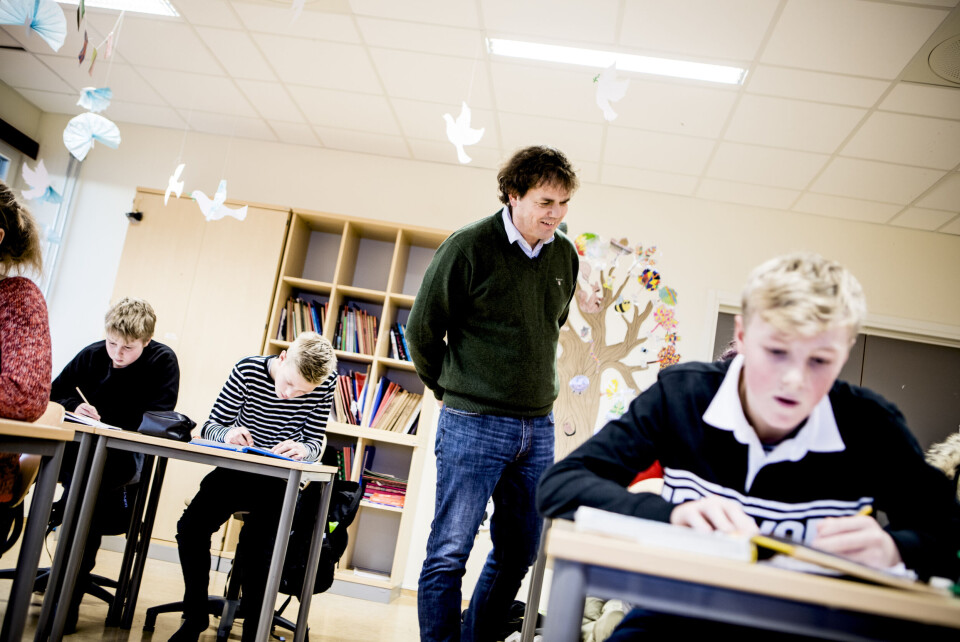Tjordalyng skole i Larvik har gode resultater på skolebidragsindikatoren. Det skyldes delvis at lærerne jevnlig sjekker om elevene har forstått stoffet, tror rektor Terje Berglie. Foto: Magnus K. Bjørke Tjordalyng skole i Larvik har gode resultater på skolebidragsindikatoren. Det skyldes delvis at lærerne jevnlig sjekker om elevene har forstått stoffet, tror rektor Terje Berglie. Foto: Magnus K. Bjørke