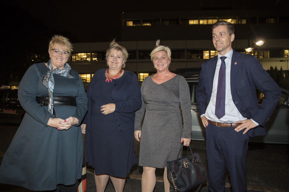 Dersom regjeringen og det borgerlige flertallet skal gjenreise sin goodwill i fylkene, må de sette foten riktig i reformens siste skritt, skriver Jan Inge Krossli. F.v. partilederne Trine Skei Grande, Erna Solberg, Siv Jensen og Knut Arild Hareide på valgnatta. Foto: Vidar Ruud, NTB scanpix Dersom regjeringen og det borgerlige flertallet skal gjenreise sin goodwill i fylkene, må de sette foten riktig i reformens siste skritt, skriver Jan Inge Krossli. F.v. partilederne Trine Skei Grande, Erna Solberg, Siv Jensen og Knut Arild Hareide på valgnatta. Foto: Vidar Ruud, NTB scanpix