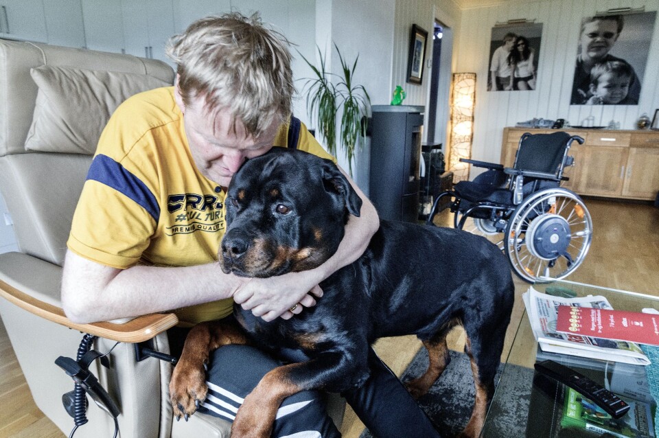 Det er uverdig å bruke hjelp til dem som trenger det aller mest som et forhandlingskort, mener Kommunal Rapport. Det er uverdig å bruke hjelp til dem som trenger det aller mest som et forhandlingskort, mener Kommunal Rapport.